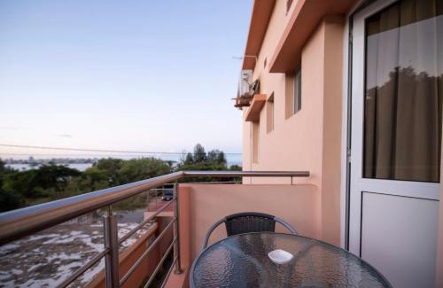 Catembe Bed & Breakfast | Wonna Bay Vila Lodge-Catembe: Oceanfront Retreat with Pool