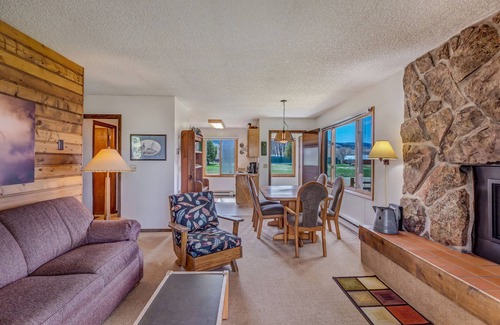 Clark Cabin | Cozy Wood Duck Cabin with River Views and Hot Tub