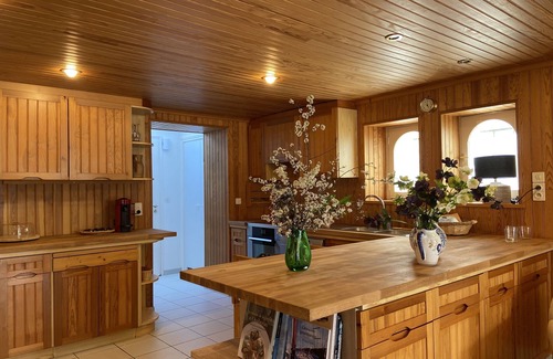 Finistere House | Cozy Sailor's Cottage Steps from the Port with Ocean View