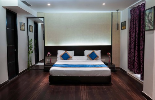 Anand Vihar Hotel | Cozy Woodapple Residency: Family-Friendly with Great Amenities