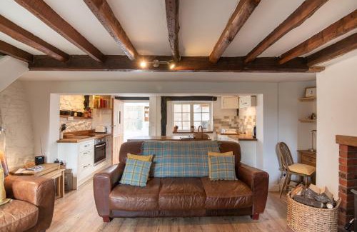 Market Rasen House | Welcoming Woodbine Cottage: Pet-Friendly Retreat for Families