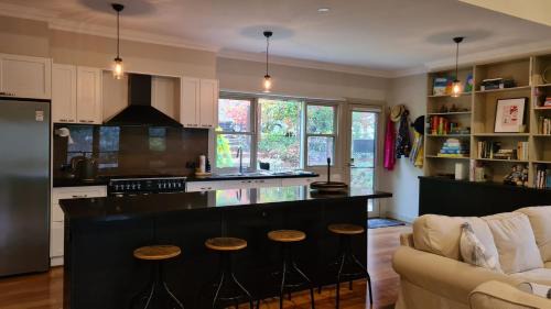 Marysville House | Exceptional Woodbine Lodge: Family-Friendly & Accessible Stay