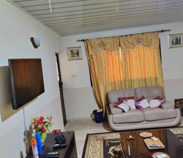 Freetown Villa | Woodcot Lodge