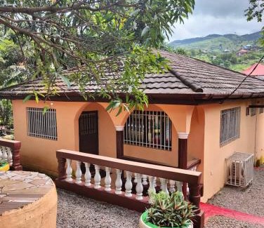 Freetown Villa | Woodcot Lodge
