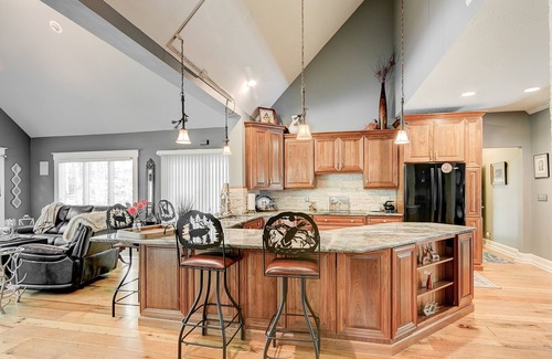 Austinburg House | Exclusive Wooded Home with Pool & Spa - Rated 9.8/10