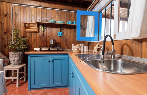 La Oliva Apartment | Cozy Beachside Cabin with Pet-Friendly Amenities