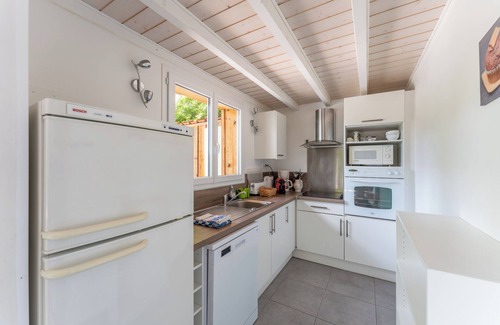 Biganos Ski Chalet | Idyllic Wooden Chalet Near Arcachon Basin with Ocean Views