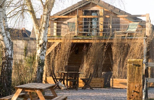 Hasnon Cottage | Comfortable Gite Hasnon: Family-Friendly with Spa & Kitchen