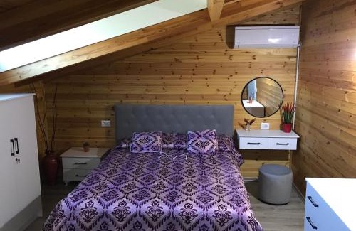 Delvine House | Cozy Wooden Guest House with Child-Friendly Amenities