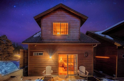 Christopher Creek Cabin | Pet-Friendly Buffalo Herd Cabin with Game Room & Kitchen