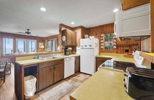 Pawleys Island House | Oceanfront Wooden Shoe: Family-Friendly 2 Bedroom Retreat