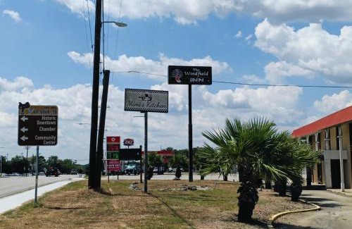Sweet Home Hotel | Budget-Friendly Woodfield Inn and Suites for Families & Pets