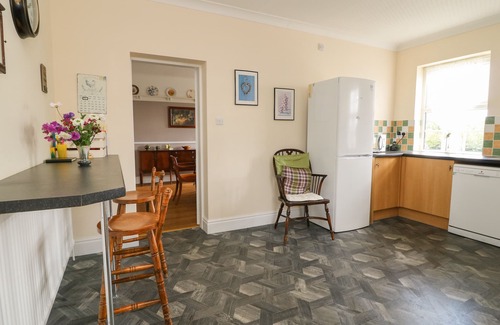 Cottingham Cottage | Guest Rated 10/10: Woodhill Pet-Friendly Cottage Retreat