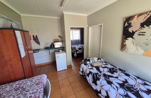 Piet Retief House | Accessible Woodhills Guest House with High Review Score