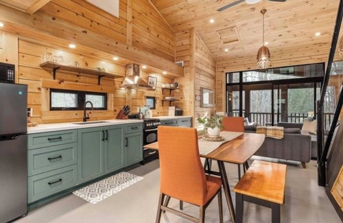 Gravenhurst House | Woodland Muskoka Tiny House