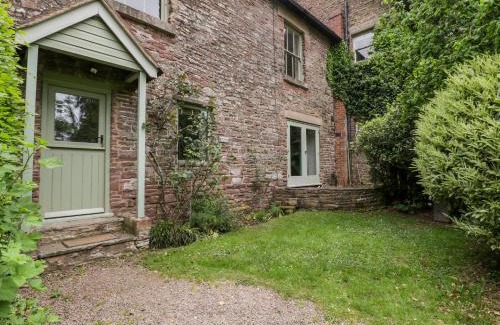 Little Cowarne House | Woodlands Cottage: 5-Star Retreat, Pet & Child Friendly