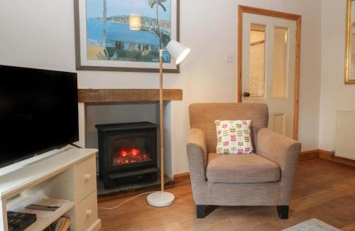 Little Cowarne House | Woodlands Cottage: 5-Star Retreat, Pet & Child Friendly