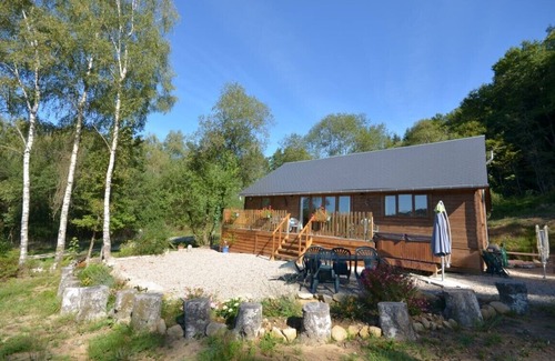 Treignac Cottage | Relaxing Woodlands Cottage with Jacuzzi & Ocean Views