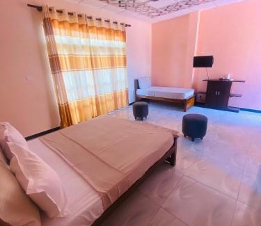 Kochchikade Hotel | Top-Rated Saayoo Resort with Pool and Hot Tub Amenities