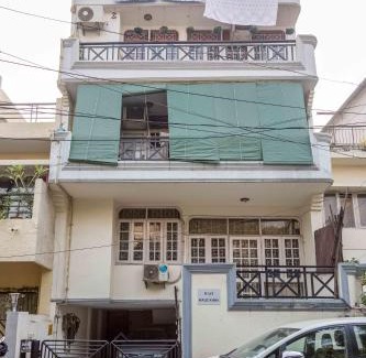 Kharera Bed & Breakfast | Cozy Woodpecker Apartments in Hauz Khas with Breakfast