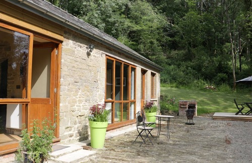 Aymestrey Cottage | Experience Woodpecker Cottage with Kitchen in Ludlow