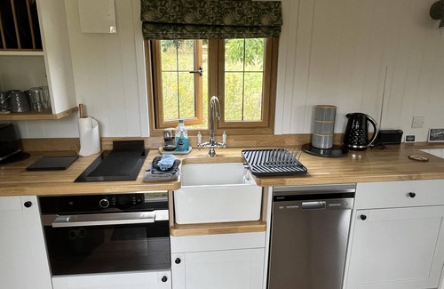 Alfriston Cabin | Discover Woodpecker Hill - Family-Friendly Apple Orchard Retreat