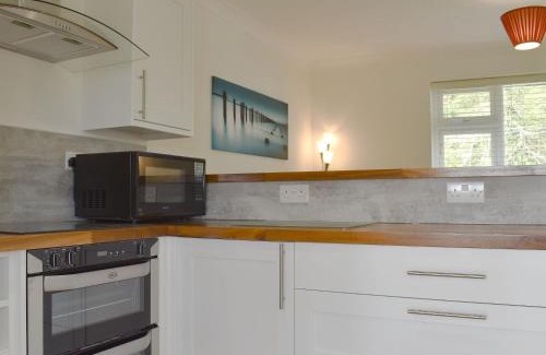 Cowbeech House | Discover Woodpeckers: 4-Star Family and Pet-Friendly Haven