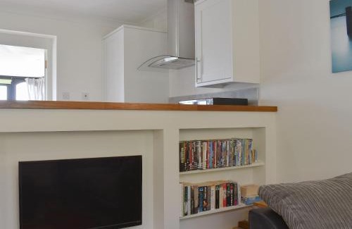 Cowbeech House | Discover Woodpeckers: 4-Star Family and Pet-Friendly Haven