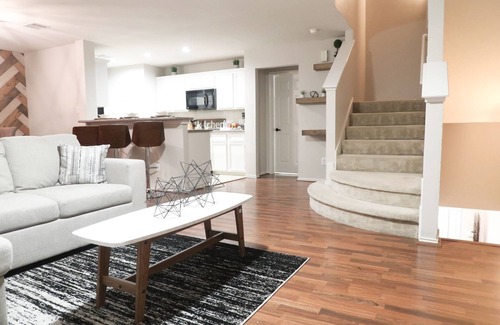 Greater East End House | Woodridge Retreat Near Downtown sleeps up to 10 guests