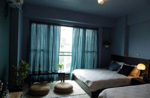 Old Town House | Inviting Woods Decor - Anping: Family-Friendly Getaway