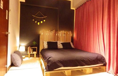 Old Town House | Inviting Woods Decor - Anping: Family-Friendly Getaway