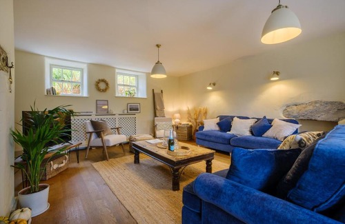 Low Newton House | Woodside Cottage: Pet-Friendly Retreat with Hot Tub & Kitchen