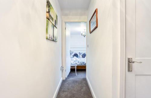 Congleton House | Inviting Woodside Cottage Near Peak District - Pet Friendly Escape