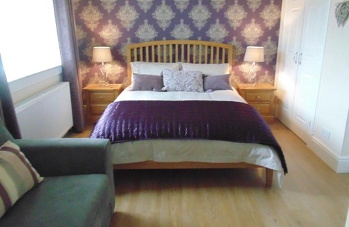 Isle of Lewis House | Exceptional Stay at Woodside Guest House with Breakfast