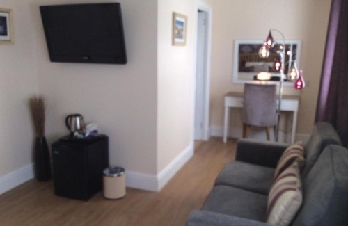 Isle of Lewis House | Exceptional Stay at Woodside Guest House with Breakfast