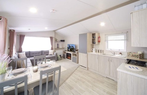 Swarland Cottage | Woodside Retreat - a holiday home that sleeps 6 guests in 3 bedrooms