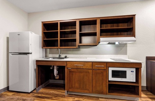 Port Saint Lucie Hotel | Eco-Friendly WoodSpring Suites in Port St. Lucie - 8.8/10