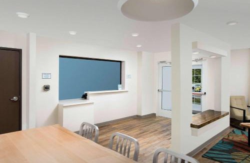 Franklin Park Hotel | Budget-Friendly WoodSpring Suites Austin South Central