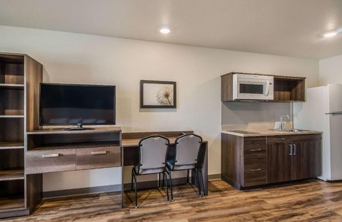 Broomfield Hotel | Pet-Friendly WoodSpring Suites in Broomfield-Westminster