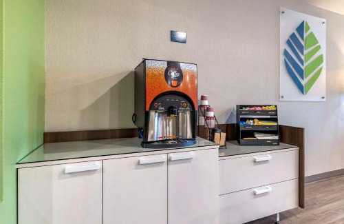 Dock Junction Hotel | Budget-Friendly WoodSpring Suites Brunswick for Families