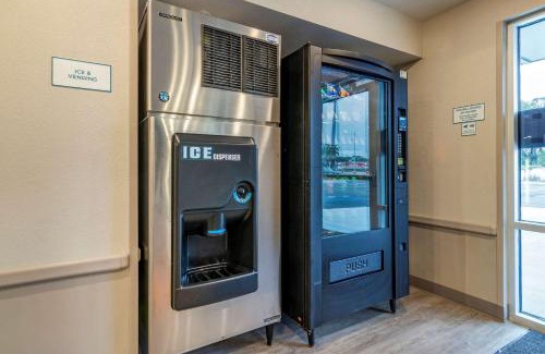 Dock Junction Hotel | Budget-Friendly WoodSpring Suites Brunswick for Families