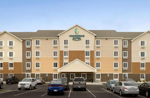 Romeoville Hotel | Discover WoodSpring Suites Chicago Romeoville - Pet Friendly Stays