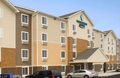 Romeoville Hotel | Discover WoodSpring Suites Chicago Romeoville - Pet Friendly Stays