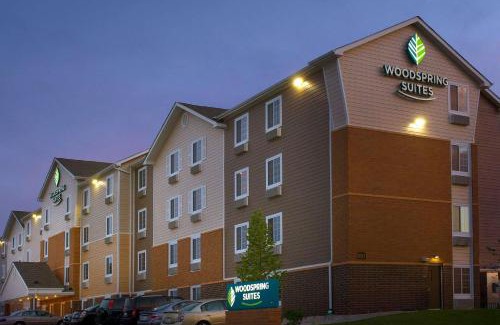 Romeoville Hotel | Discover WoodSpring Suites Chicago Romeoville - Pet Friendly Stays