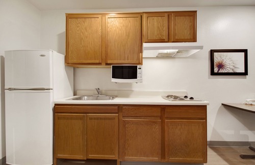 Bryan Hotel | Budget-Friendly WoodSpring Suites with Essential Amenities