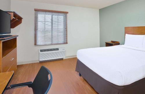 West Columbus Hotel | Pet-Friendly WoodSpring Suites Columbus Urbancrest Awaits