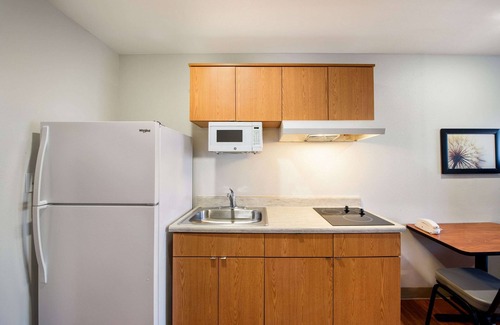 Groveport Hotel | Budget-Friendly WoodSpring Suites Columbus Southeast Stay