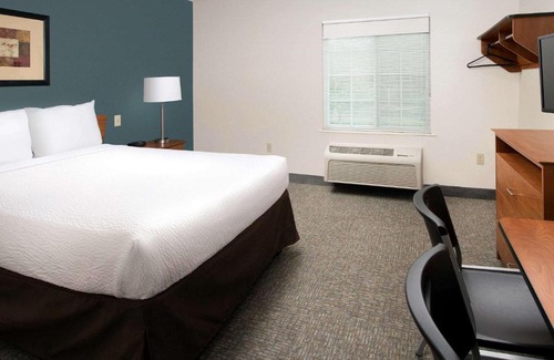 Gainesville Hotel | Budget-Friendly WoodSpring Suites Gainesville with Family Amenities