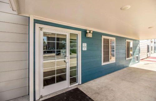 Baytown Hotel | Convenient WoodSpring Suites Houston Baytown for Your Stay