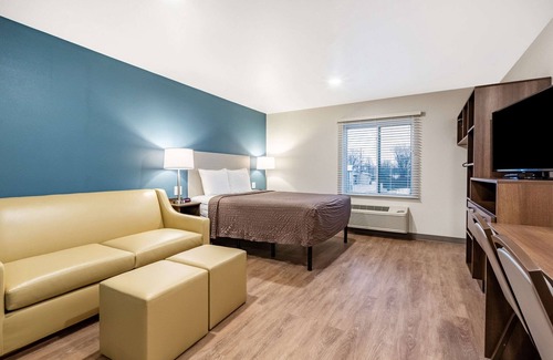 West Newton Hotel | Convenient WoodSpring Suites Near Indianapolis Airport